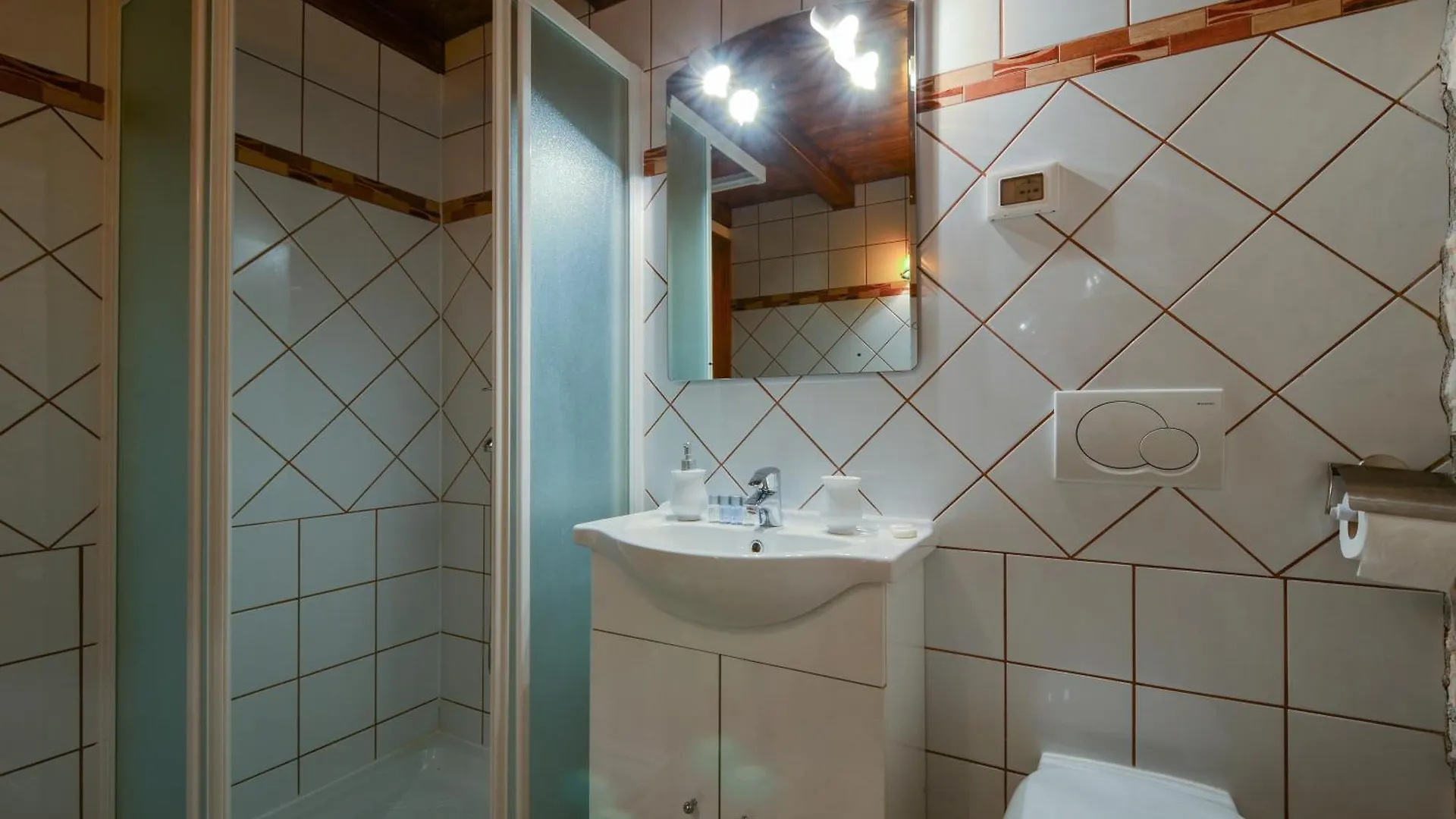 Apartament Malvazija I Teran Buje 0*,